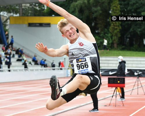 Emanuel Molleker (LG Filder) geht als Führender in den zweiten Tag des U18-Zehnkampfs