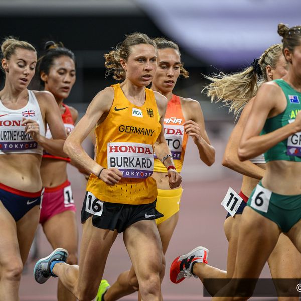 Elena Burkard (LG farbtex Nordschwarzwald) im Vorlauf über 5.000 Meter 
