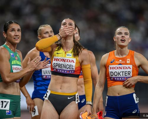 Sandrina Sprengel (LG Steinlach-Zollern) freut sich über ihren Zwischenstand.